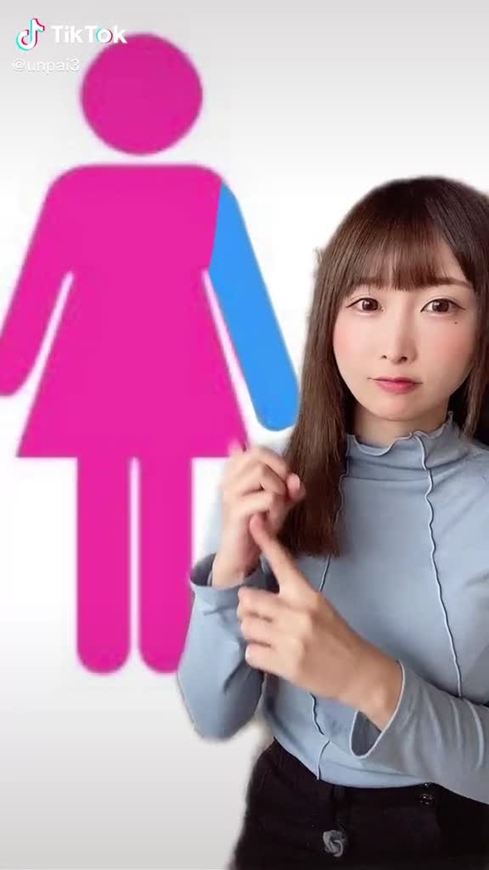 手がリアル🙋 IB:景井ひな