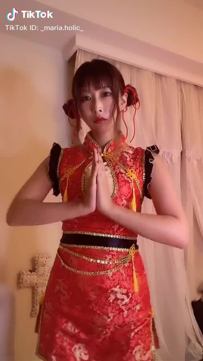 真ん中に布を貼りました。