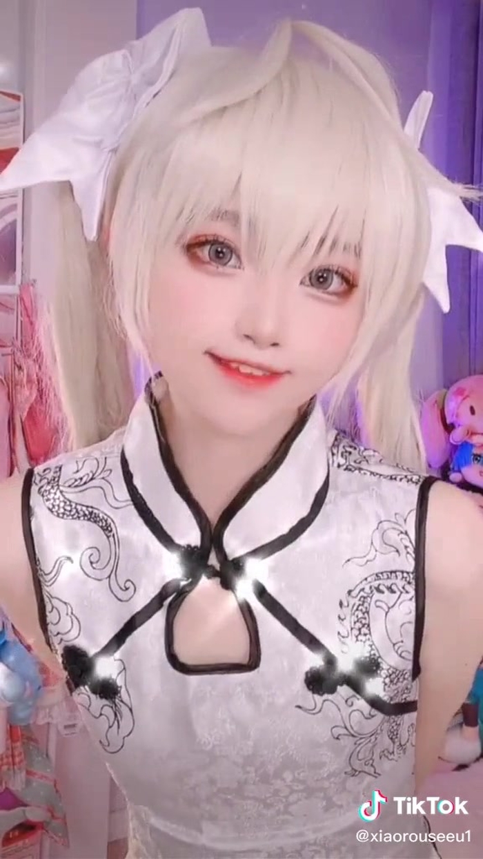 你能抗拒撩头发的穹妹吗？#办办办办手势舞  #cosplay #小柔seeu #douyin #tiktok中国 #选择时刻 #loveyou #tiktok