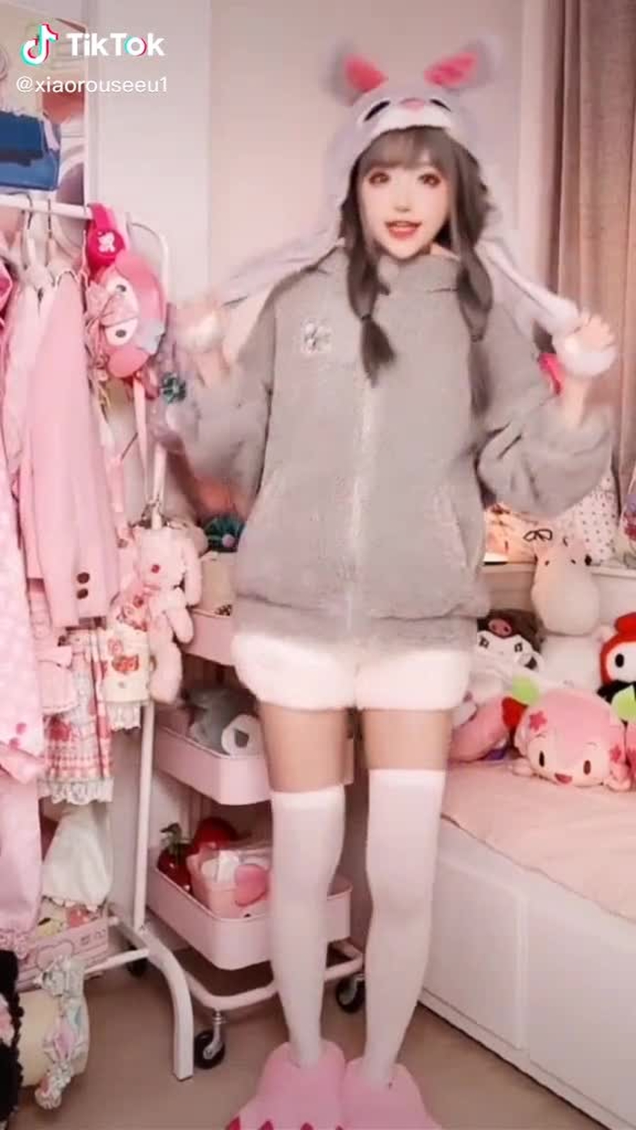 穿上了可爱的🐰朱迪jk裙～#jk制服 #douyin #tiktok中国 #小柔seeu #cosplay #loveyou  💕🐰
