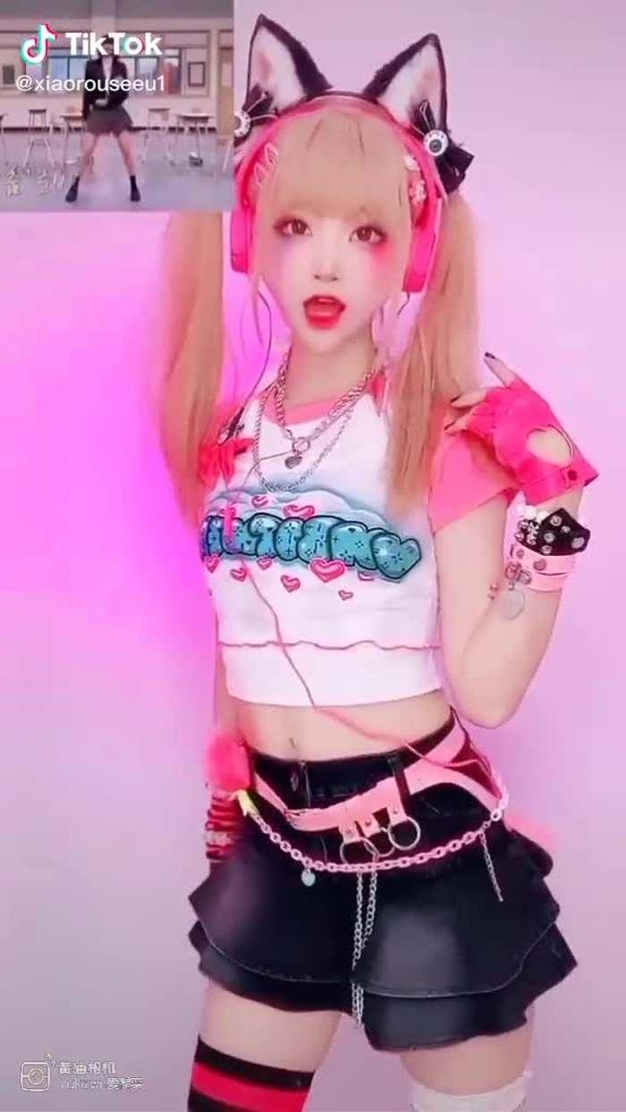 #lisa螃蟹舞 #lisa打车舞 上一条被限L了🥺剪辑下再发一次，没有tuitui了