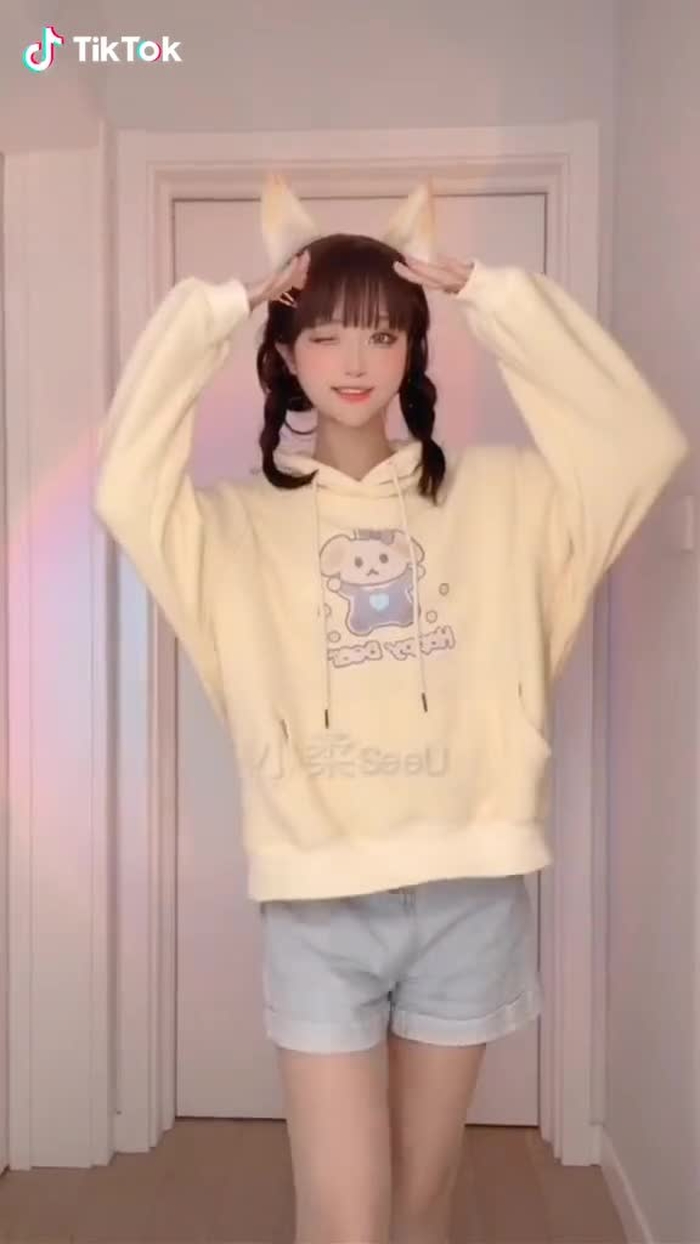 斗胆尝试一下这种风格 #dance #xiaorouseeu0 #fyp #foryou