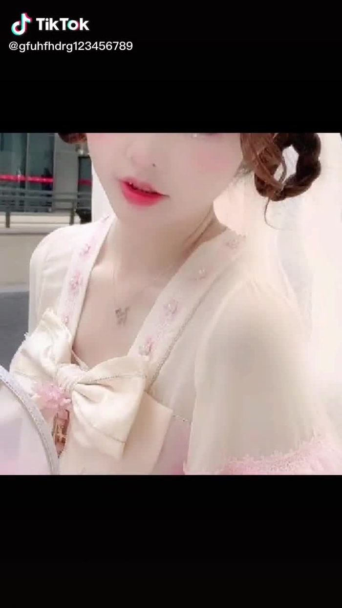 小柔SeeU_tiểu kim lùn (@xiaorouseeu9) on TikTok 55