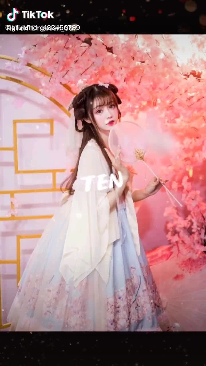 小柔SeeU_tiểu kim lùn (@xiaorouseeu9) on TikTok 57