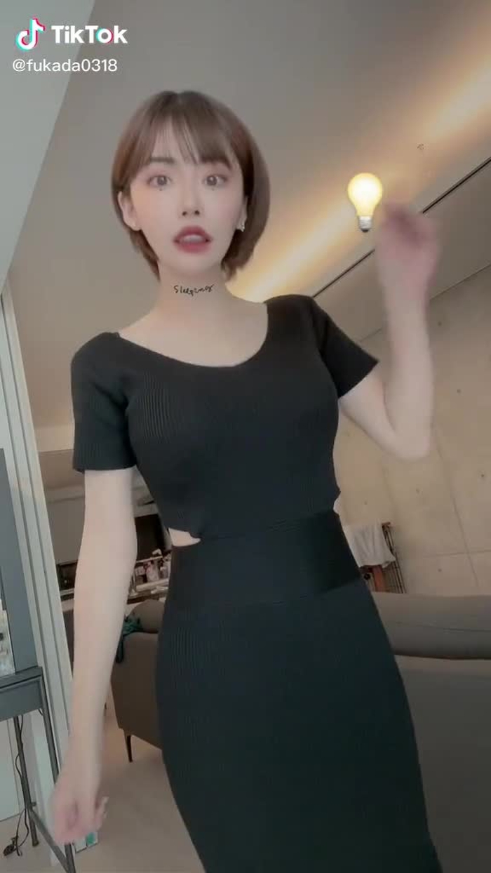 TikTok (ティックトック) で 深田えいみ (@fukada0318) の動画を見る 16