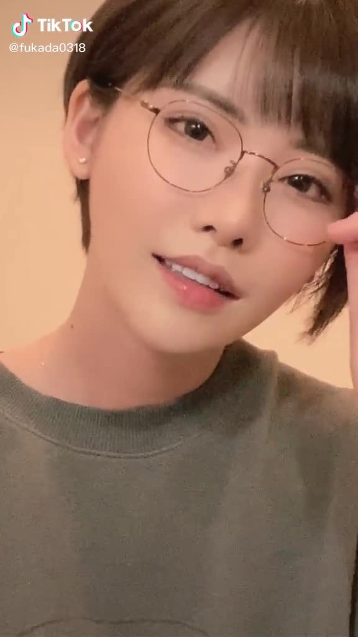 TikTok (ティックトック) で 深田えいみ (@fukada0318) の動画を見る 41