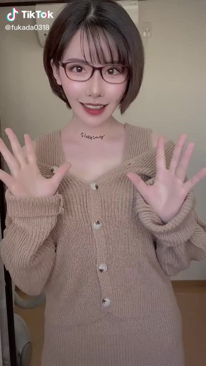 TikTok (ティックトック) で 深田えいみ (@fukada0318) の動画を見る 47
