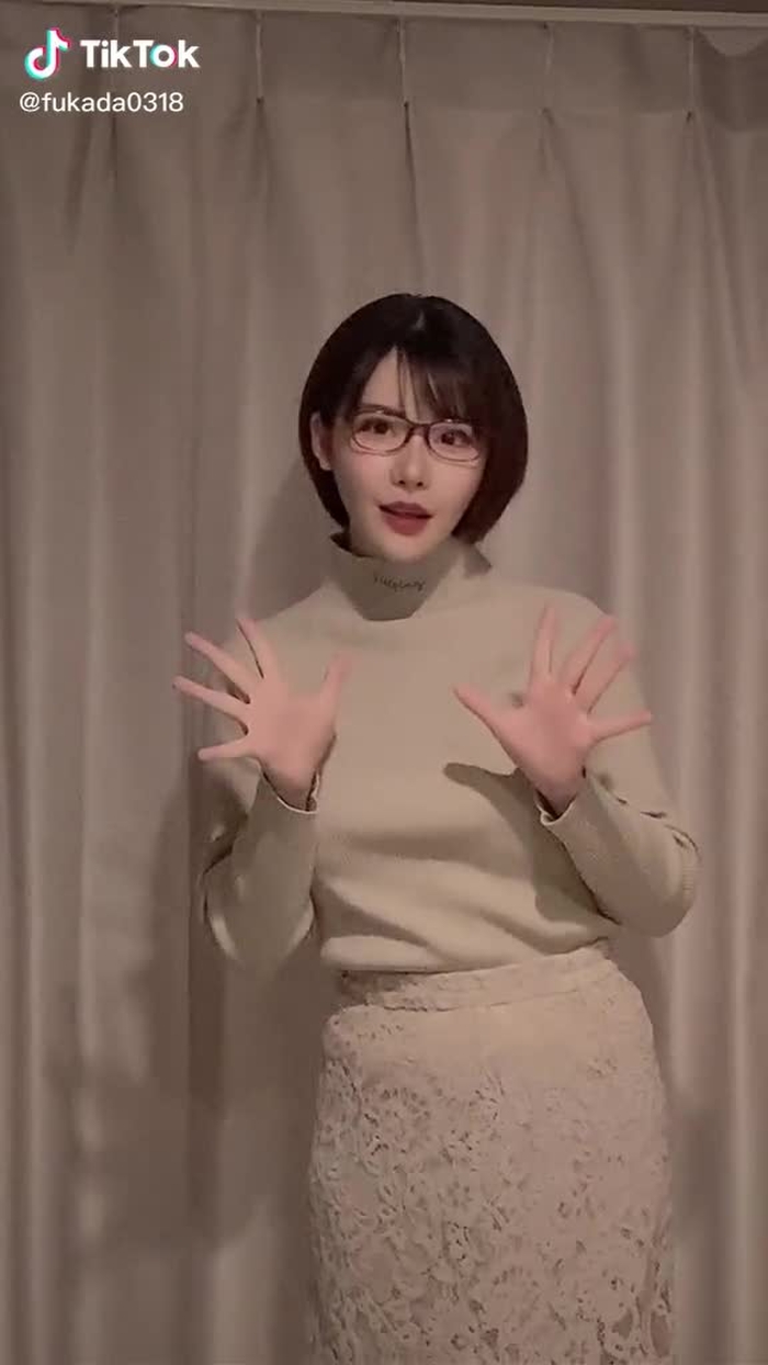 TikTok (ティックトック) で 深田えいみ (@fukada0318) の動画を見る 49