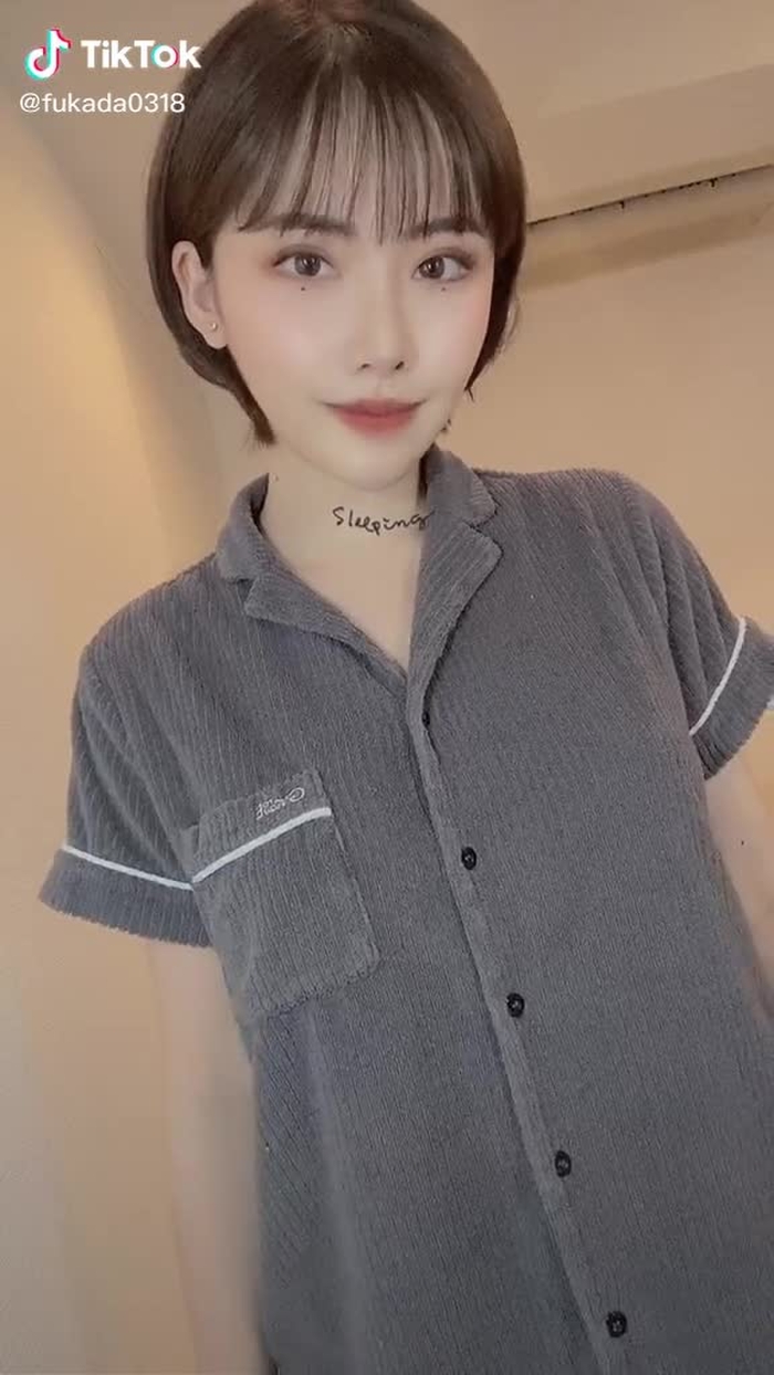 TikTok (ティックトック) で 深田えいみ (@fukada0318) の動画を見る 59