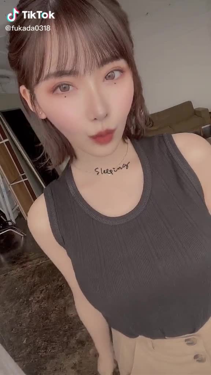 TikTok (ティックトック) で 深田えいみ (@fukada0318) の動画を見る 66