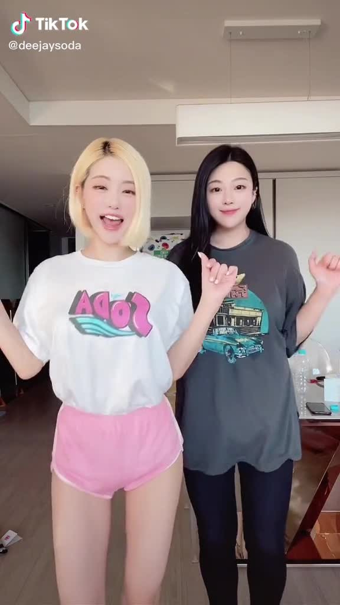 @yessitssophie  불금은 집에서!🔥💕🔥💕 #djsoda #dj소다