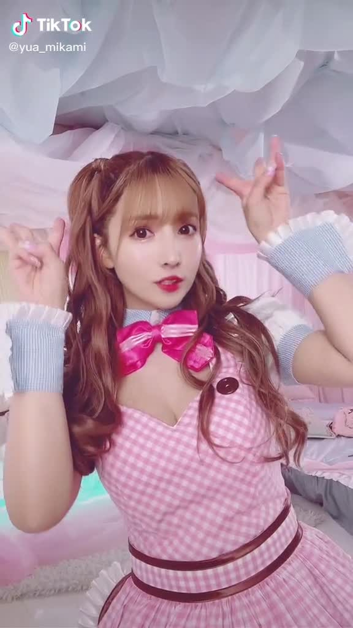 YouTubeにシル・ヴ・プレジデントのオリジナルMV公開しました💖見てね🥺#大統領になったらね #シルヴプレジデント