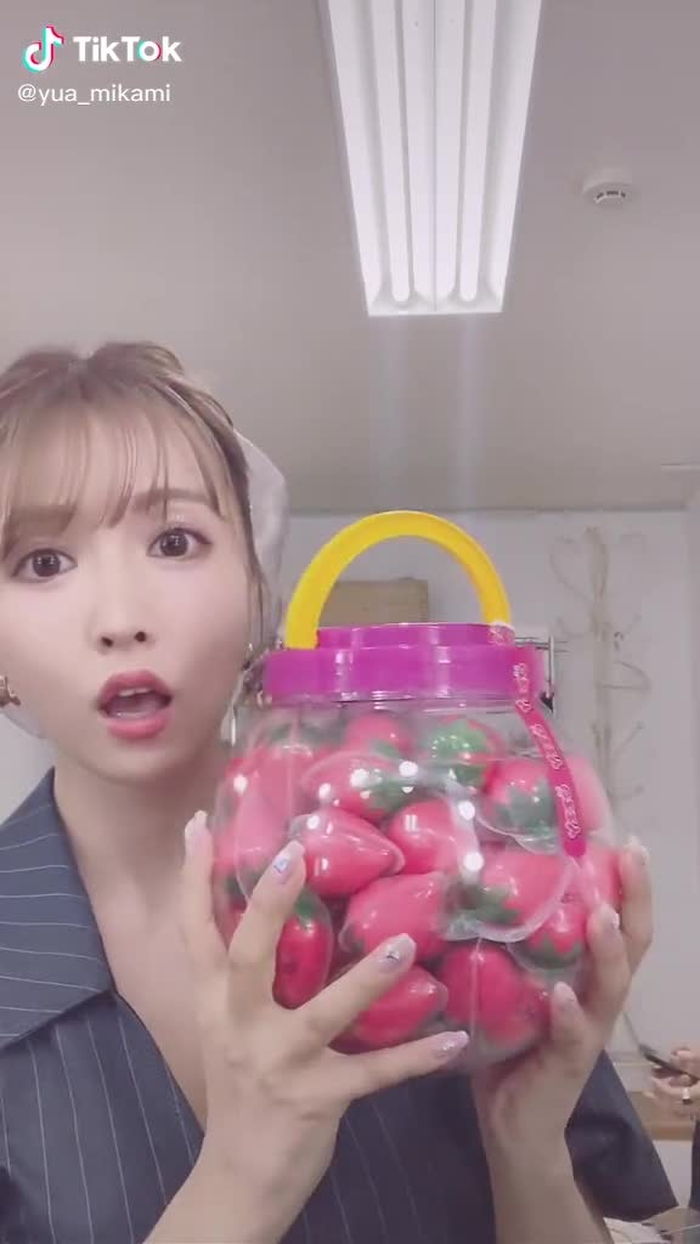 食べるとこまで撮れなかった🥺#いちごグミ