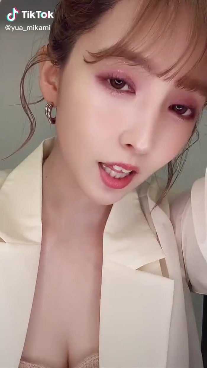 ✌️