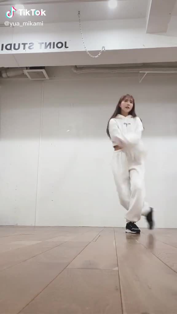 IZ*ONEさんのPanoramaを30分で覚えておどってみた🕺全貌はYouTubeで見てね🥺#izone #panorama#dance