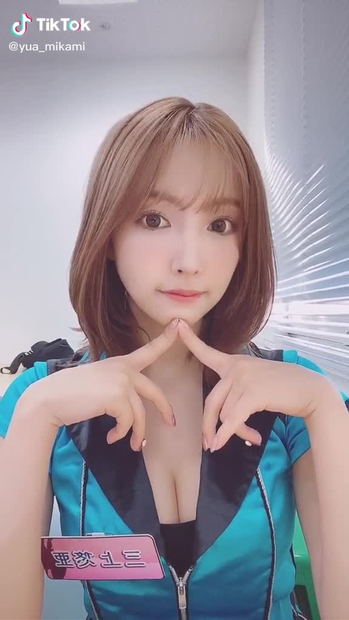 途中でスタッフさん入ってきた🥳笑#tiktok秋祭り