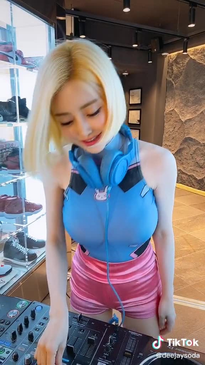 요새 다들 몇시에 자?💙 #djsoda #dj소다 5
