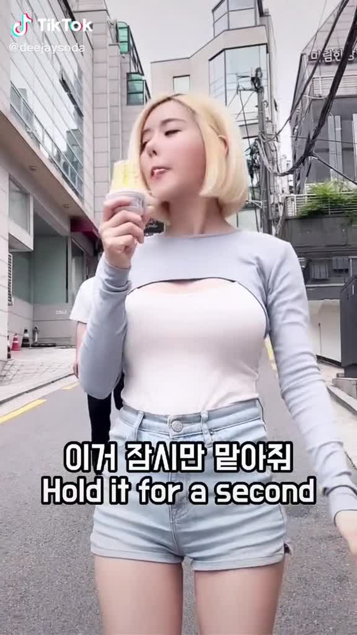 미안해요~내 아이스크림인 줄 알았어…..🥺🍦💓 #fyp #djsoda #dj소다