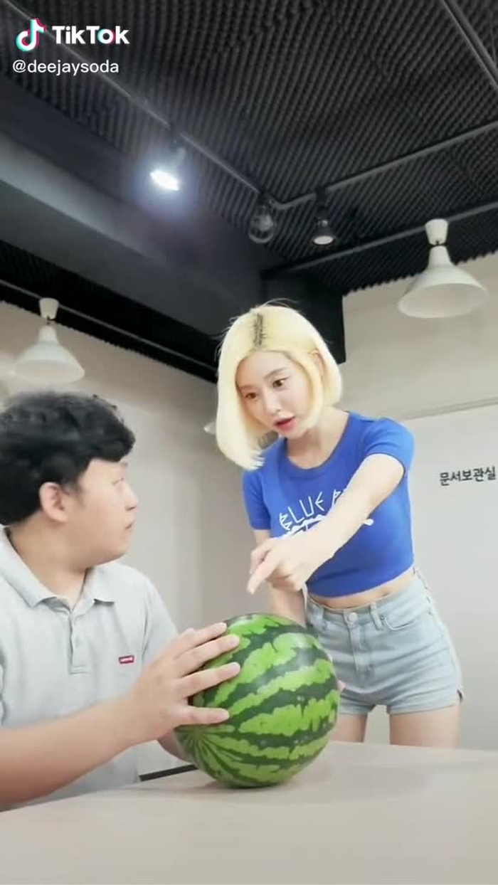 나랑 수박 먹을래?🍉 #foryou #djsoda #dj소다 #디제이소다 1