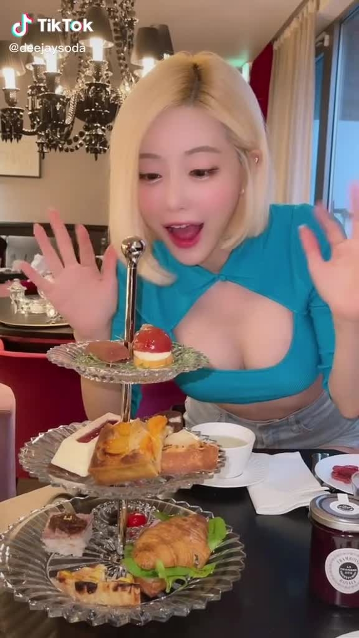 나랑 #애프터눈티 하러 갈 사람?💕 #djsoda #shopcider