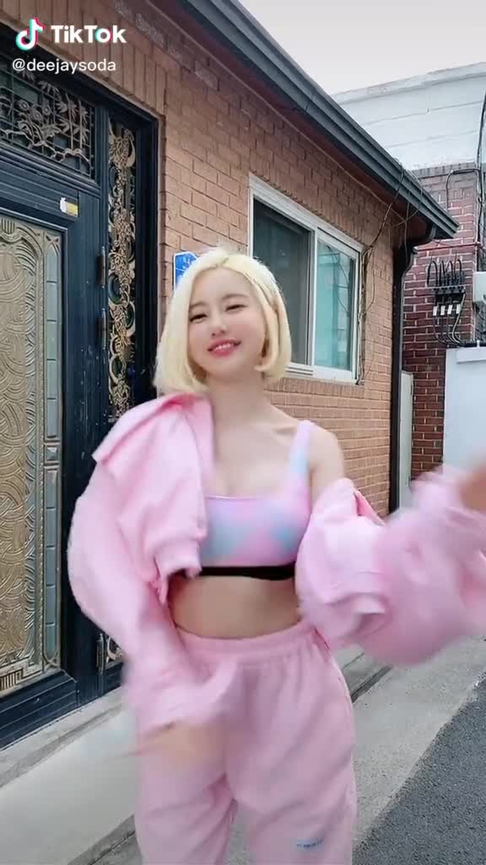 @namolla_tiktok #슈팅스타챌린지 마지막 손가락 포인트👈🏻💕 #shootingstarchallenge #djsoda #dj소다 #디제이소다