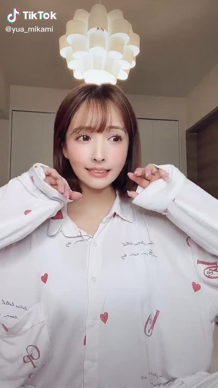 TikTok (ティックトック) で 三上悠亜 (@yua_mikami) の動画を見る 10