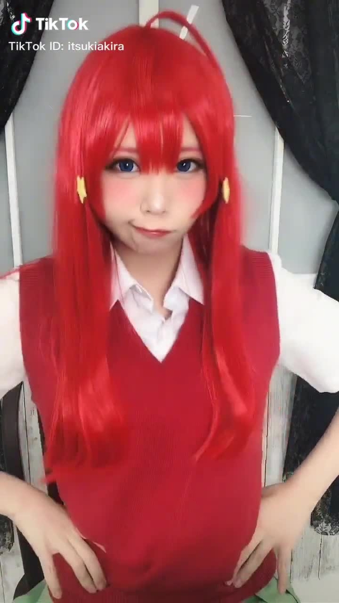首振りガチ(笑) #コスプレ #コスプレイヤー #5等分の花嫁 #中野五月 #cosplay #cosplayer