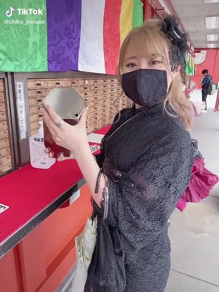 おみくじにはしゃぐちか #水瀬ちか #オススメのりたい #オススメ乗ってたら教えて #浅草寺 #浴衣