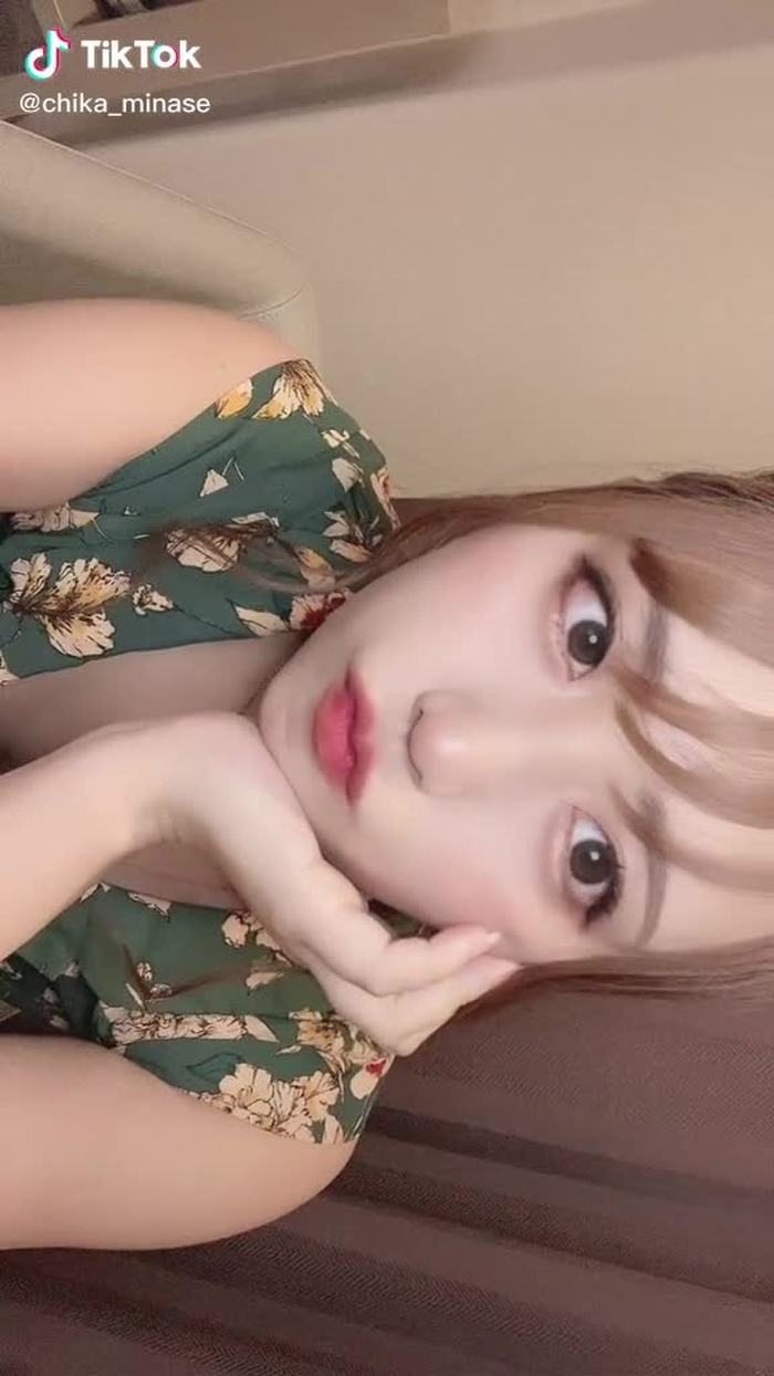 マジィ！？！？！？ #水瀬ちか #オススメのりたい #オススメ乗ってたら教えて #おうち時間 #夏コーデ #領域展開 #ホワイトフィルター