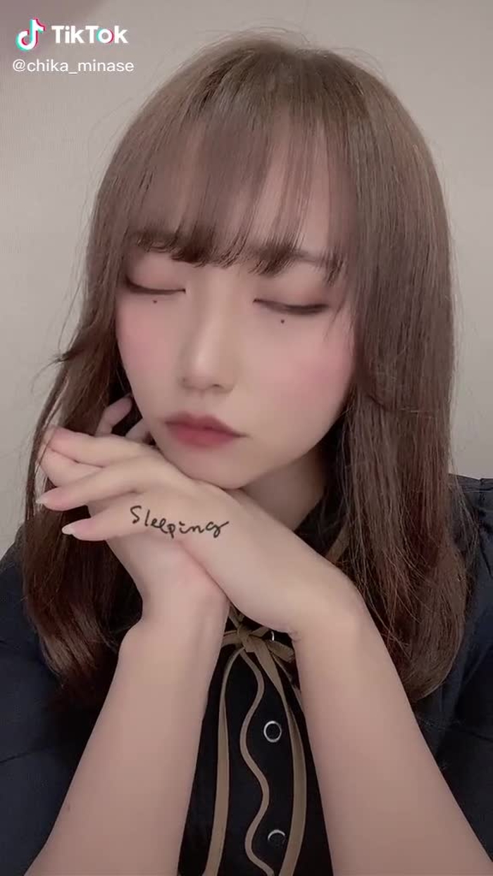 ん？機嫌悪いの？？ #水瀬ちか #オススメのりたい #オススメ乗ってたら教えて #ぴゅぴゅぴゅーん