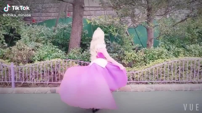 オーロラ姫仮装👸のときにプリンスこあみが撮ってくれたの！ #水瀬ちか #おすすめにのりたい #いいねほしい #おすすめのってたら教えて #仮装 #オーロラ姫