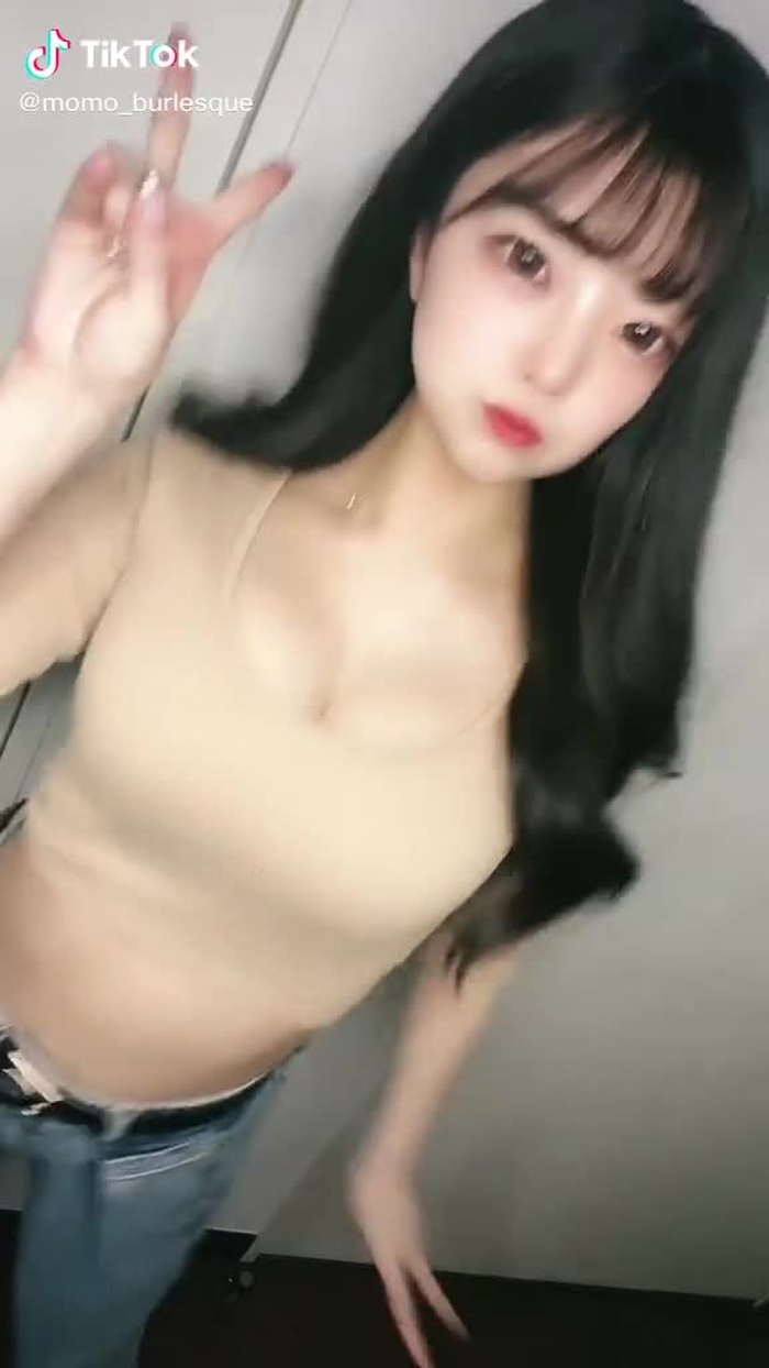 今回セラミックするのを辞める事にしました😢歯並び綺麗になったももを楽しみにしてくれてたみんなごめんね😢20:00からインスタライブでやめた理由を話します😢#バーレスク東京 #おすすめ