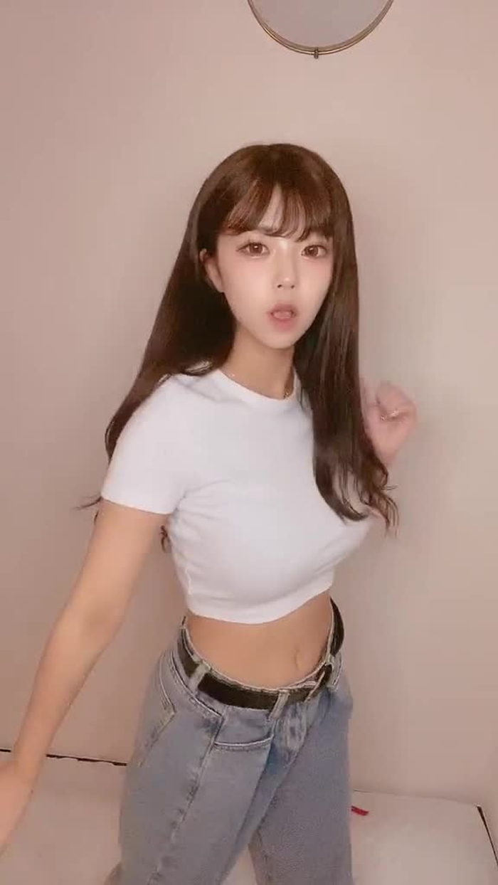 最初の踊りがすきでやってみたけど最初以外わからんかった、、#エフェクト総選挙 #私を狂わせた推し #髪の救済 #僕らの青春 #バーレスク東京 #ヴァンゆん #おすすめにのりたい #おすすめ #foryou #foryou #fyp