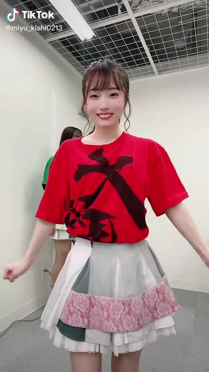TikTok撮影中に事件勃発(笑)#ズッ友 #親友 #神友 #一期一会 #アオハル #仲良し #おすすめ #運営さん大好き #オススメのりたい #アイドル @minato__mio @meruda__ikeda