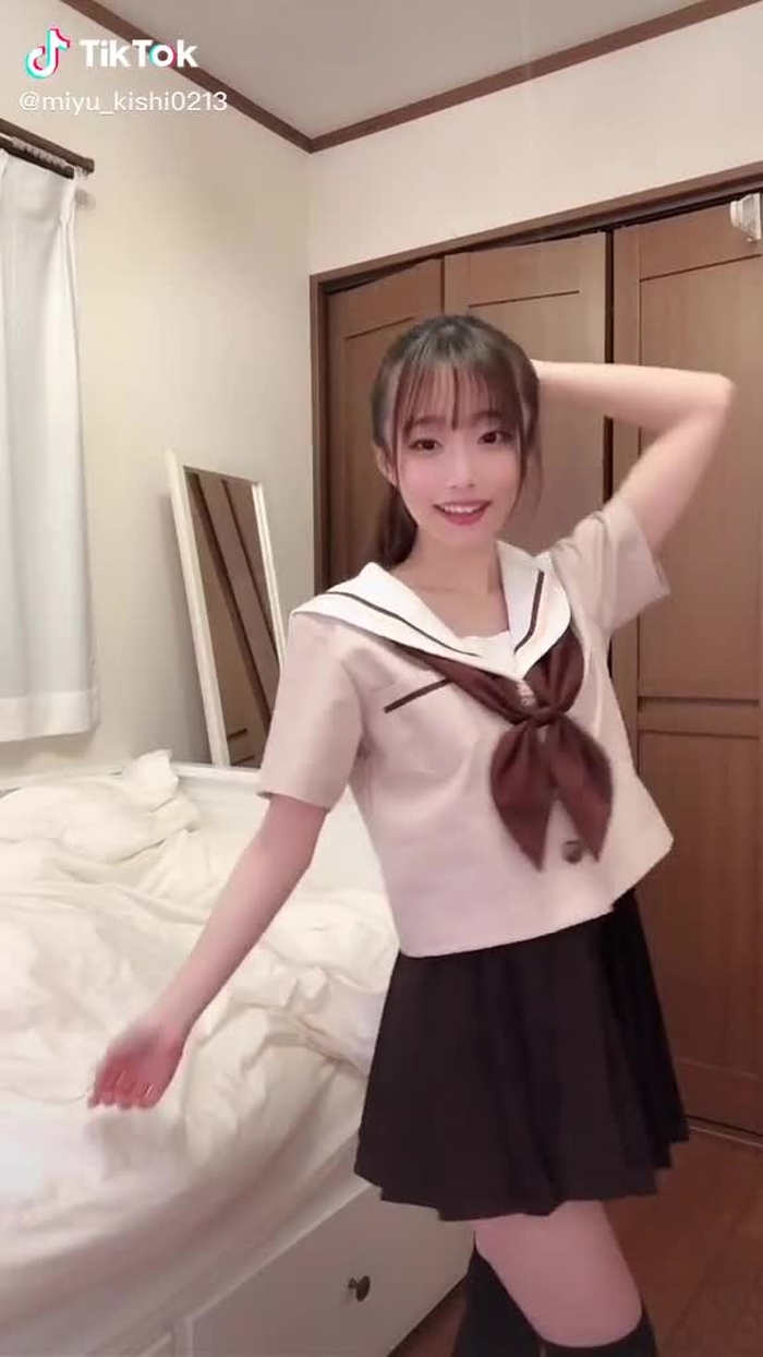 TikTok (ティックトック) で 岸みゆ (@miyu_kishi0213) の動画を見る 1