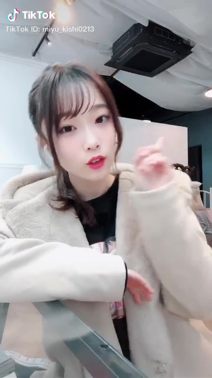 この曲耳に残る🧠#ゼロイチファミリア #おすすめ #運営さん大好きなんでおすすめ載せてください #投げキッス #いいねください #フォロー