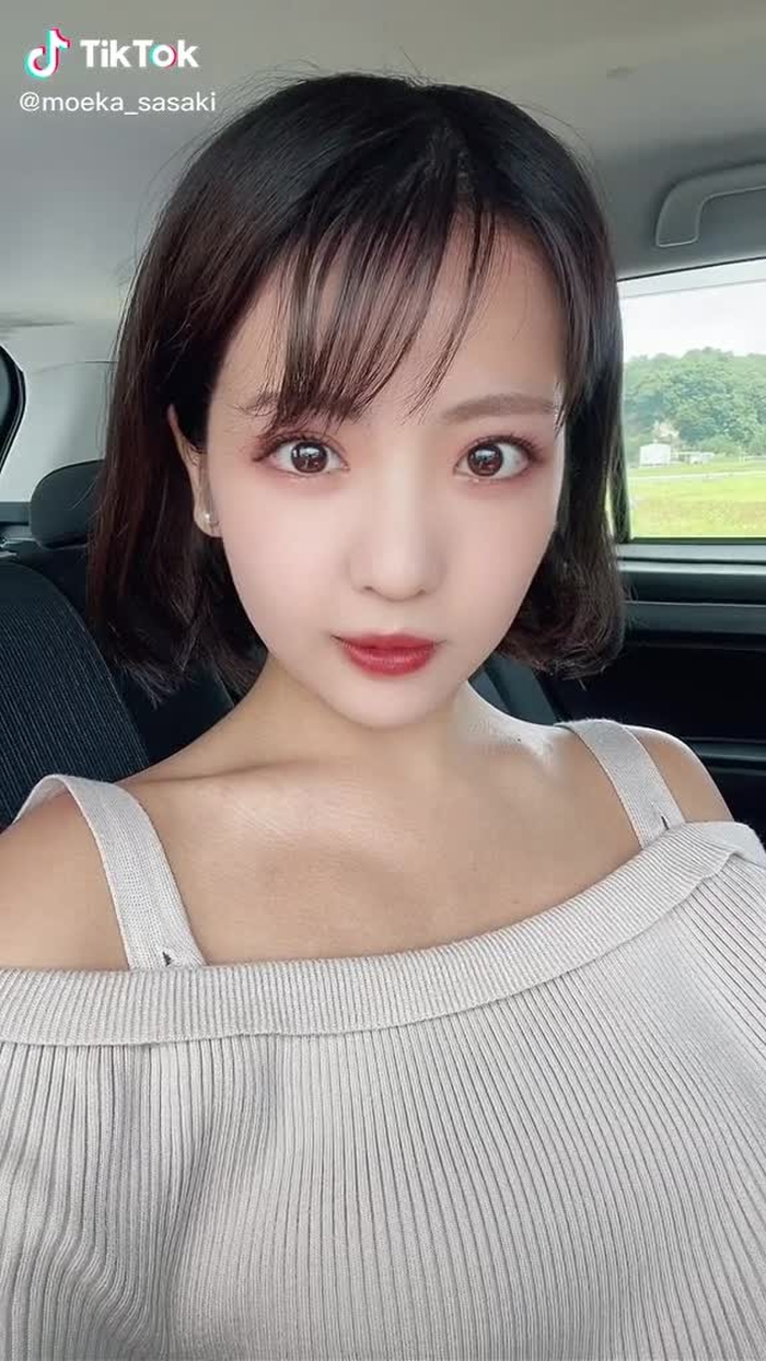 共有でLINE開くと3番目が家族ってみんなは本当〜🥺？#佐々木萌香 #おすすめ#雑誌の撮影中