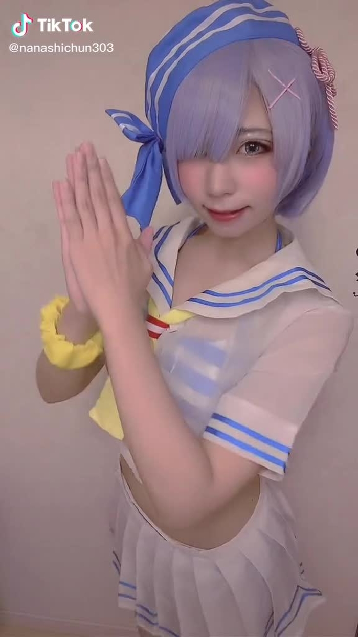 ご飯食べてから撮ったからお腹が出ている笑笑#そいやっさそいやっさ #レムコスプレ #コスプレ #コスプレイヤー #おすすめのりたい #オススメ乗ってたら教えて
