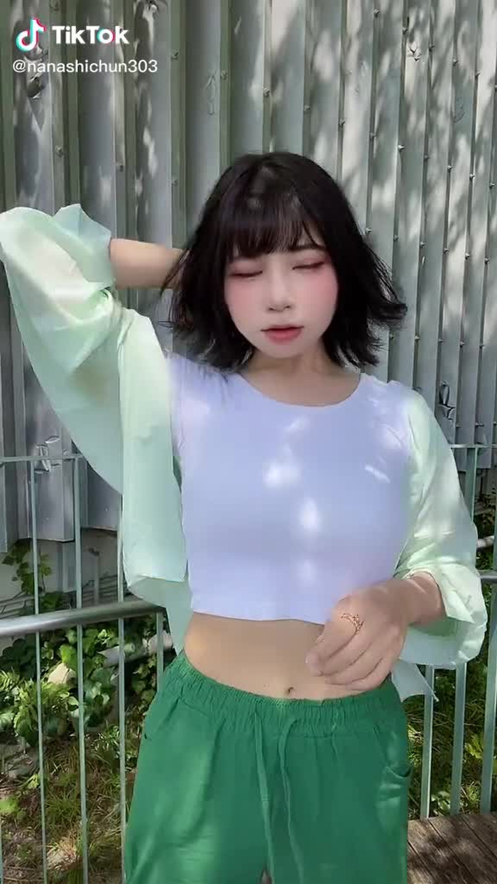 爽やかな服装だな。#コールドホワイト #腰ふり #腰振 #おすすめのりたい #オススメ乗ってたら教えて #楽しい