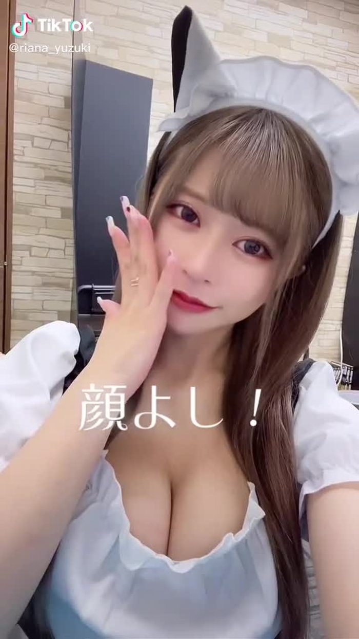最近新しい作品発売されましたみてね#コスプレ#メイド#女優#猫耳