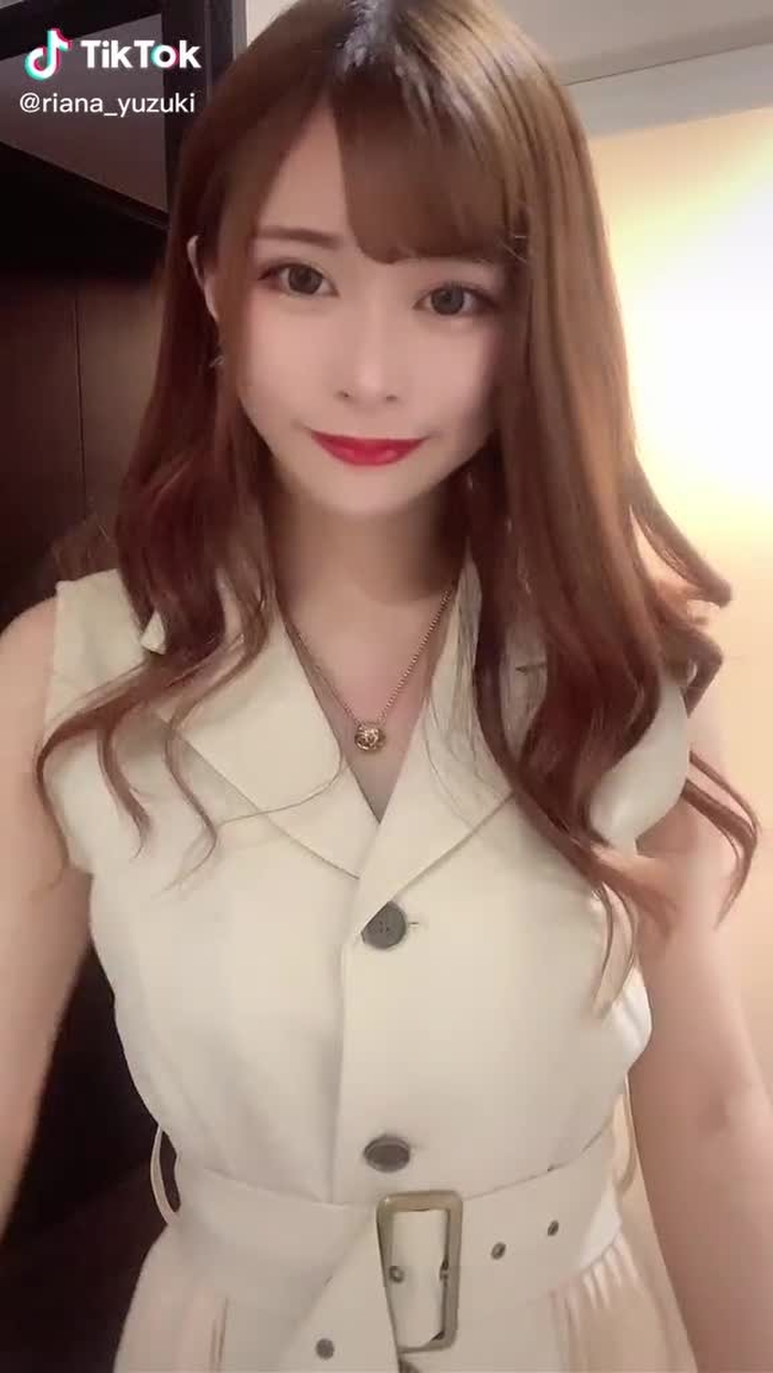 #女優