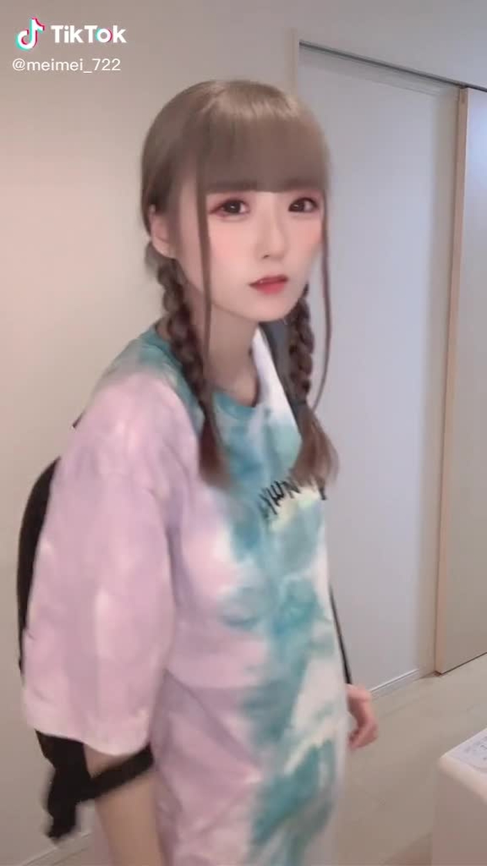 髪明るくした💇🏼‍♀️💓 中学の時は先生にこんな感じだったかも🤭笑 #ホワイトフィルター #キャバ嬢 #キャバクラ #富山 #AZITO #こらまた遅刻か