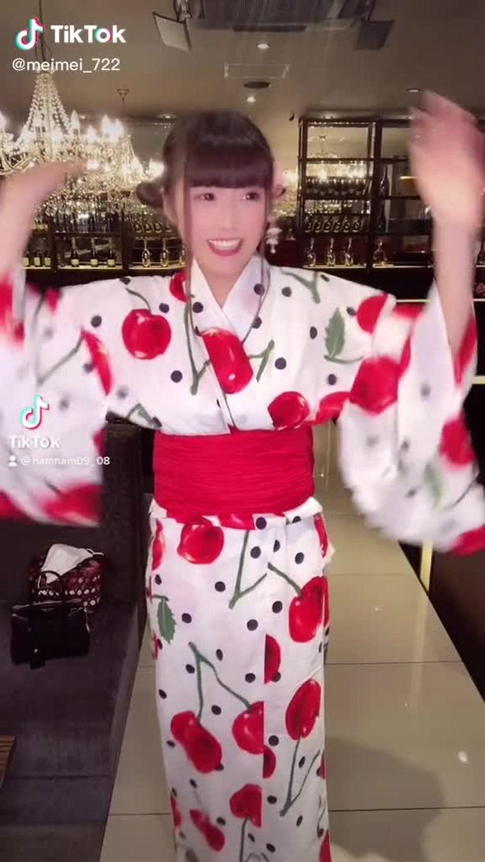 阿波踊りみたいになってない？笑 ボーイさんも一緒に👯‍♀️ #キャバ嬢 #キャバクラ #富山 #AZITO #ゆいめい #浴衣 #ウマウマ @hamham09_08