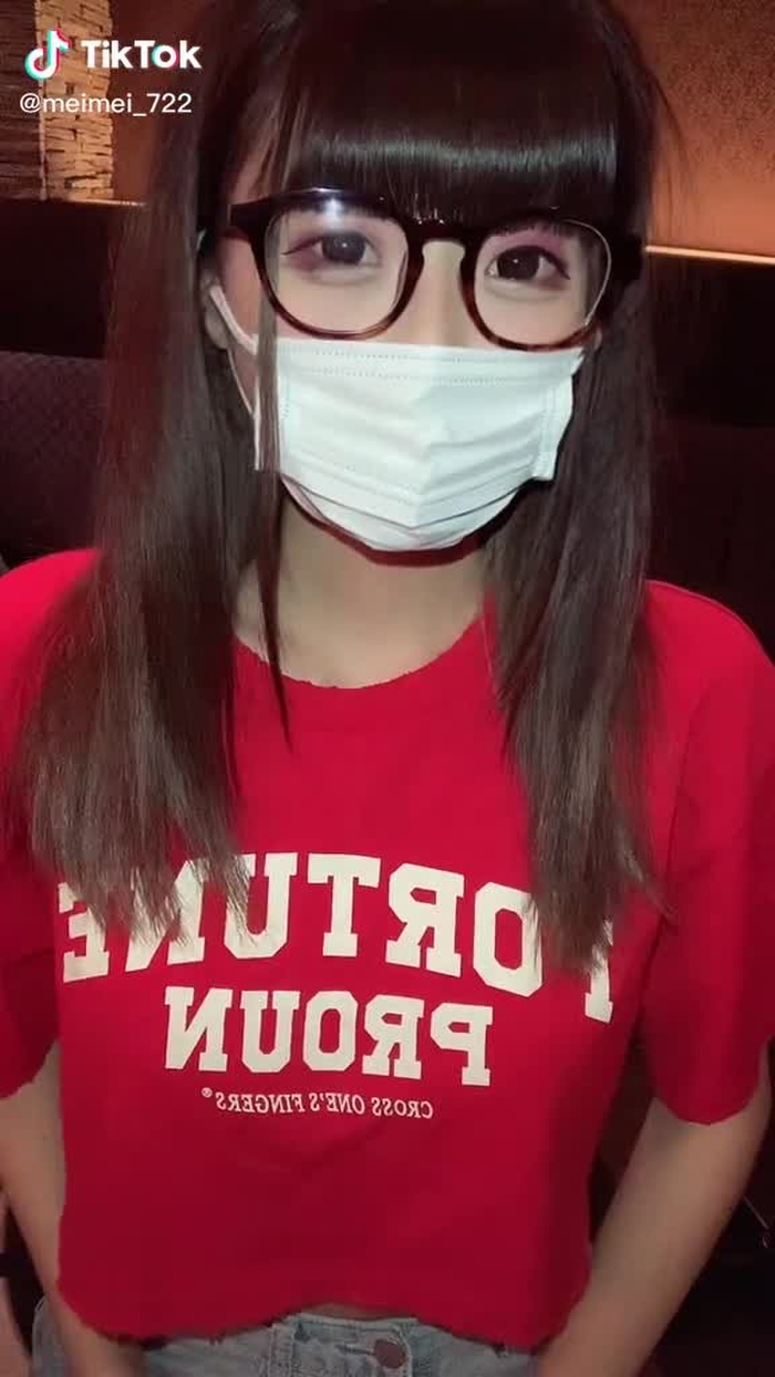 メガネ意外と似合う？😎 #キャバ嬢 #キャバクラ #富山 #AZITO #メガネ#マスク