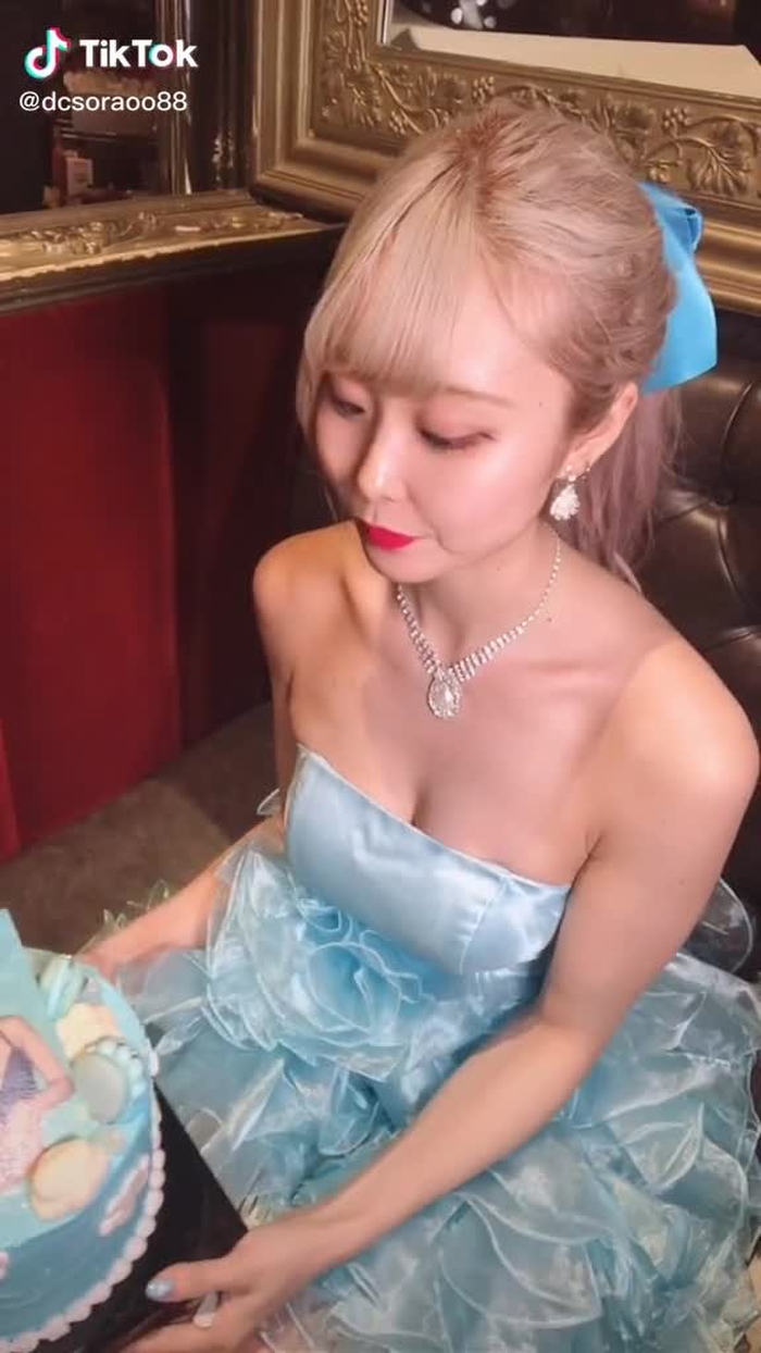 ✈️☁️バースデーSORAケーキ☁️✈️#バーレスク東京 #DCSORA