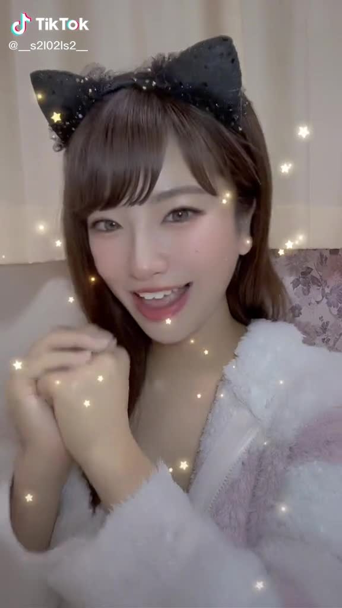 最後は笑顔で誤魔化してます笑#黒猫 #レースクイーン