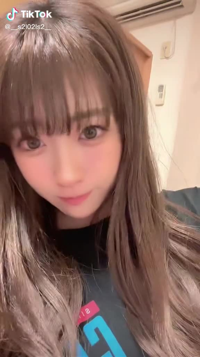 なんの音でしょう？笑#今日もお疲れ様! #ベルメイク #オネーサンのダンスのセンス #ばっきゅんです #薄っぺらい