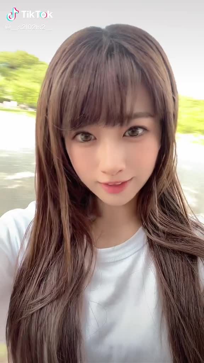 一緒にハートやってみてね#指ハート#わわ #みゃお #おすすめ #マンホールの上はダンスホール #なんか楽しそうwwww #ろんぐへあ #出来るかなぁ #おすすめのりますように #ベルメイク