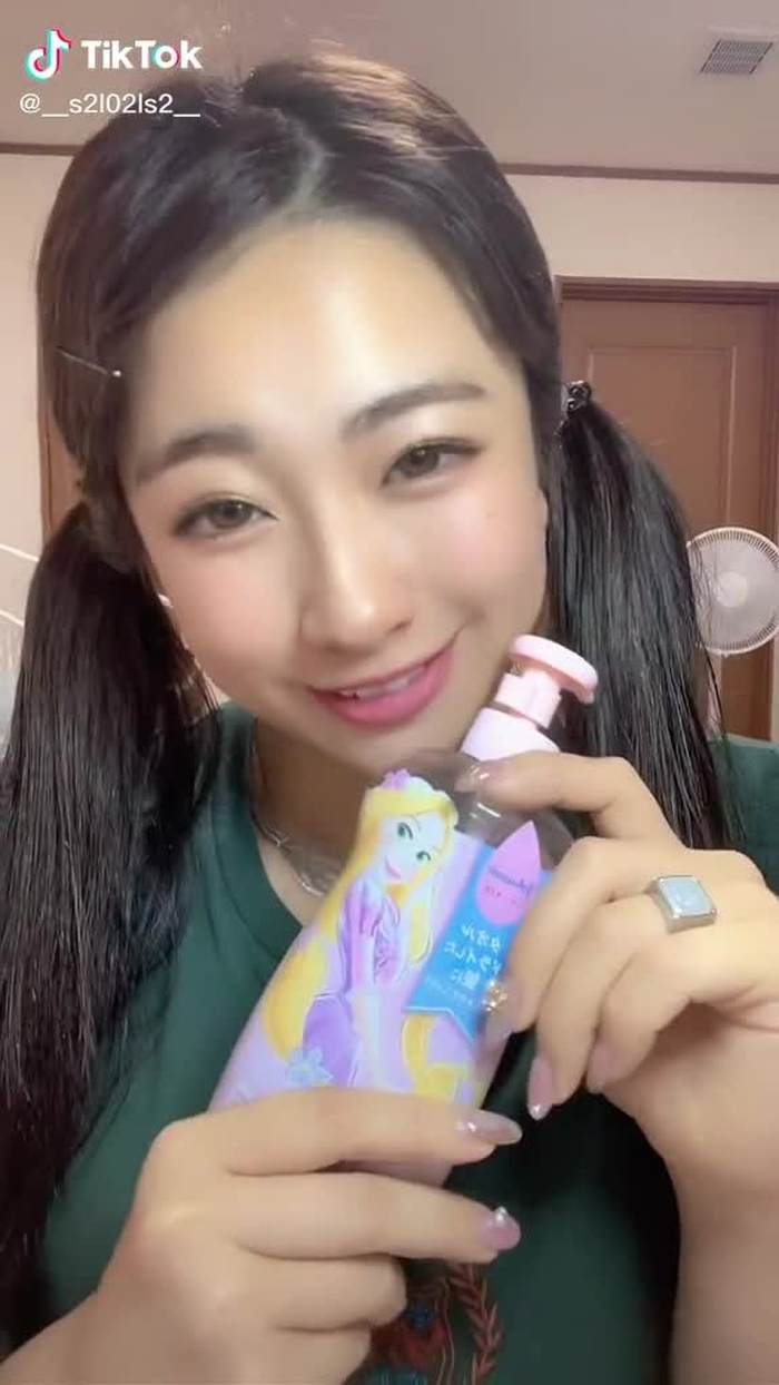 #赤ちゃん #なんと言ってるでしょう #今tiktok撮ってんだよ #今tiktok見てる人 #ツインテールの日 #ゆりやん#はんこうき #マンホールの上はダンスホール #みゃおみゃお #いいね#おすすめにのりたい #ベルメイク