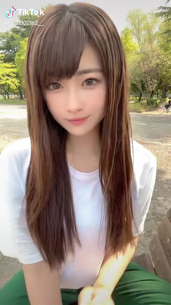 #せーにょ #マンホールの上はダンスホール #こんな車で迎えにきてもらえたら嬉しい #にゃおにゃおにゃおにゃお #ベルメイク #レースクイーン #SUPERGT #公園 #お散歩#はやりたい #バズりたい #ゆりやん